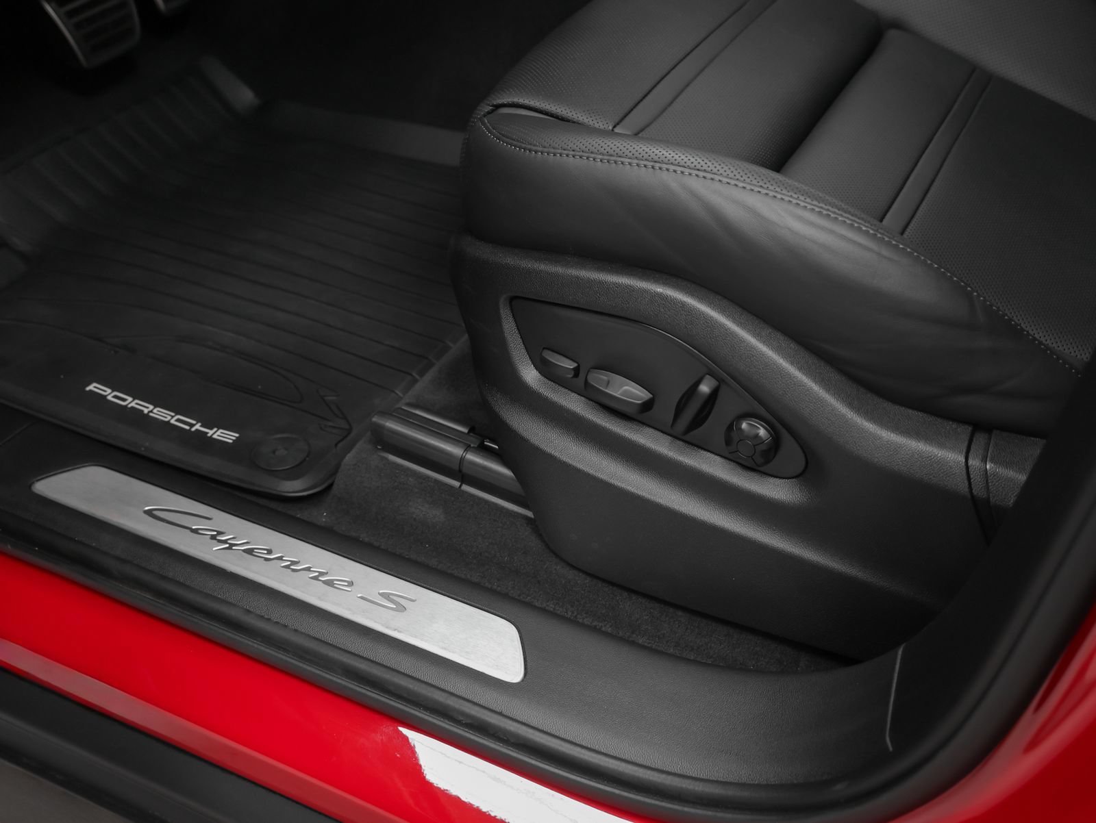 Certified 2026 Porsche Cayenne S AWD/4WD image 29