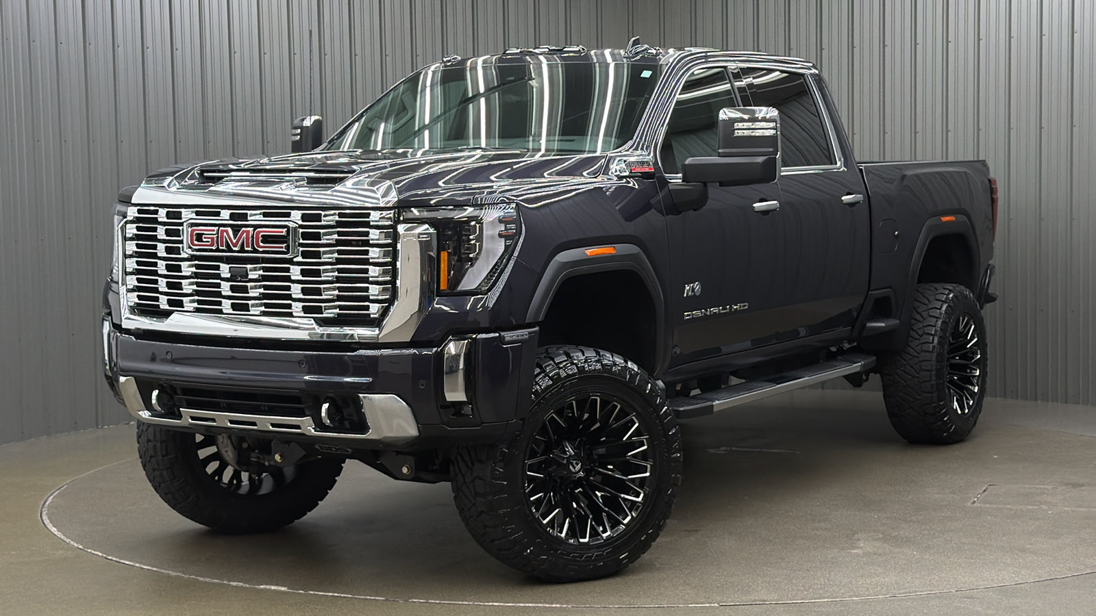 Used 2026 GMC Sierra 3500 Denali w/ Denali Reserve Package