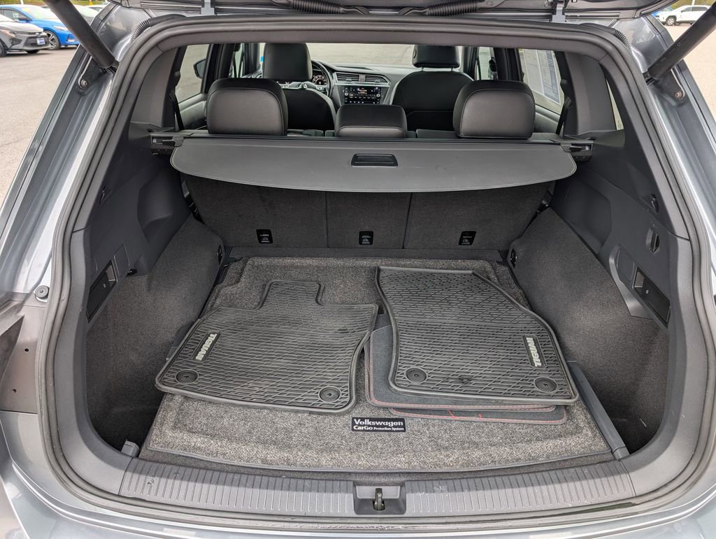 Used 2019 Volkswagen Tiguan SEL Premium AWD/4WD image 12