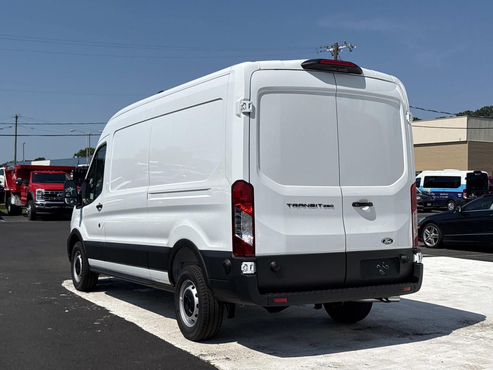 New 2026 Ford Transit 250 148 Medium Roof w/ Load Area Protection Package RWD image 5