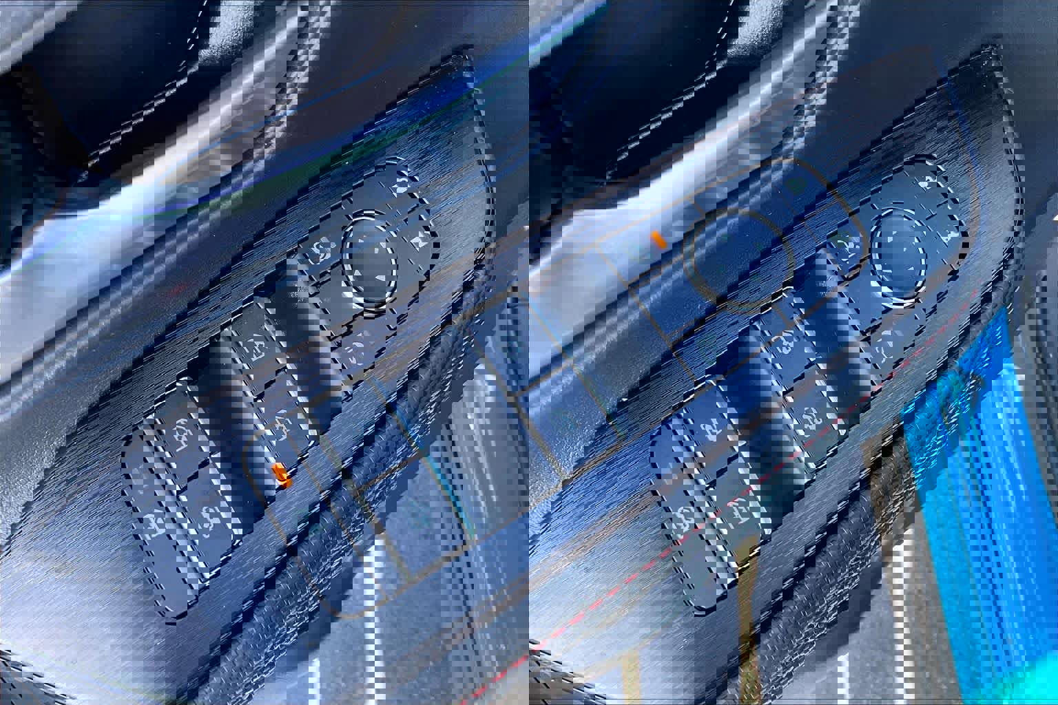 New 2026 Nissan Kicks SR image 19