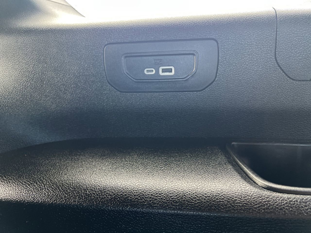 Used 2022 Jeep Grand Cherokee L Laredo image 29