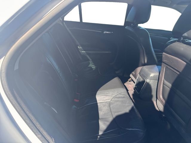 Used 2016 Chrysler 300 Limited image 14