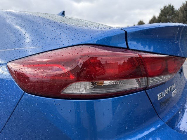 Used 2017 Hyundai Elantra SE image 4
