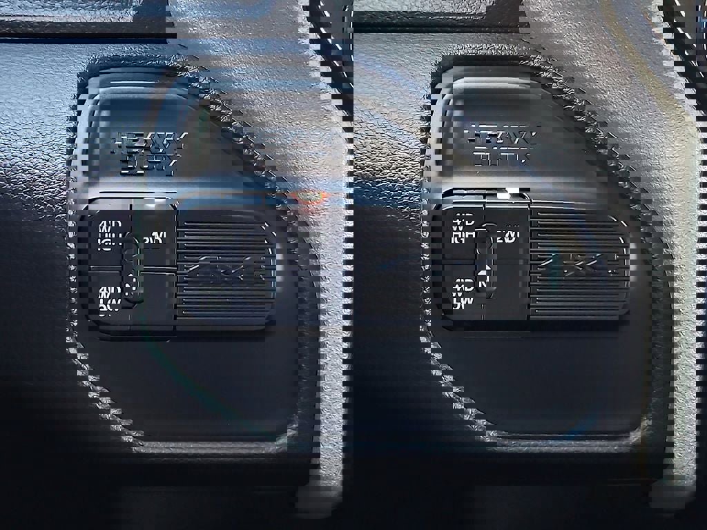 Used 2024 RAM 3500 Laramie image 28