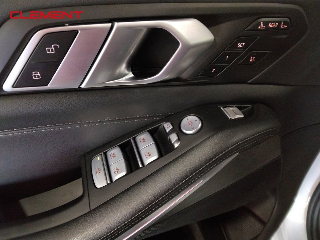 Used 2023 BMW X7 xDrive40i image 27