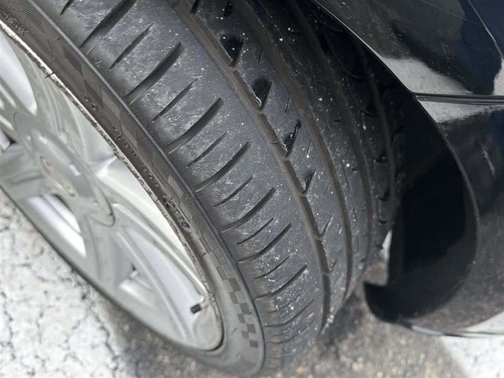 Used 2004 Chrysler Crossfire Coupe image 38