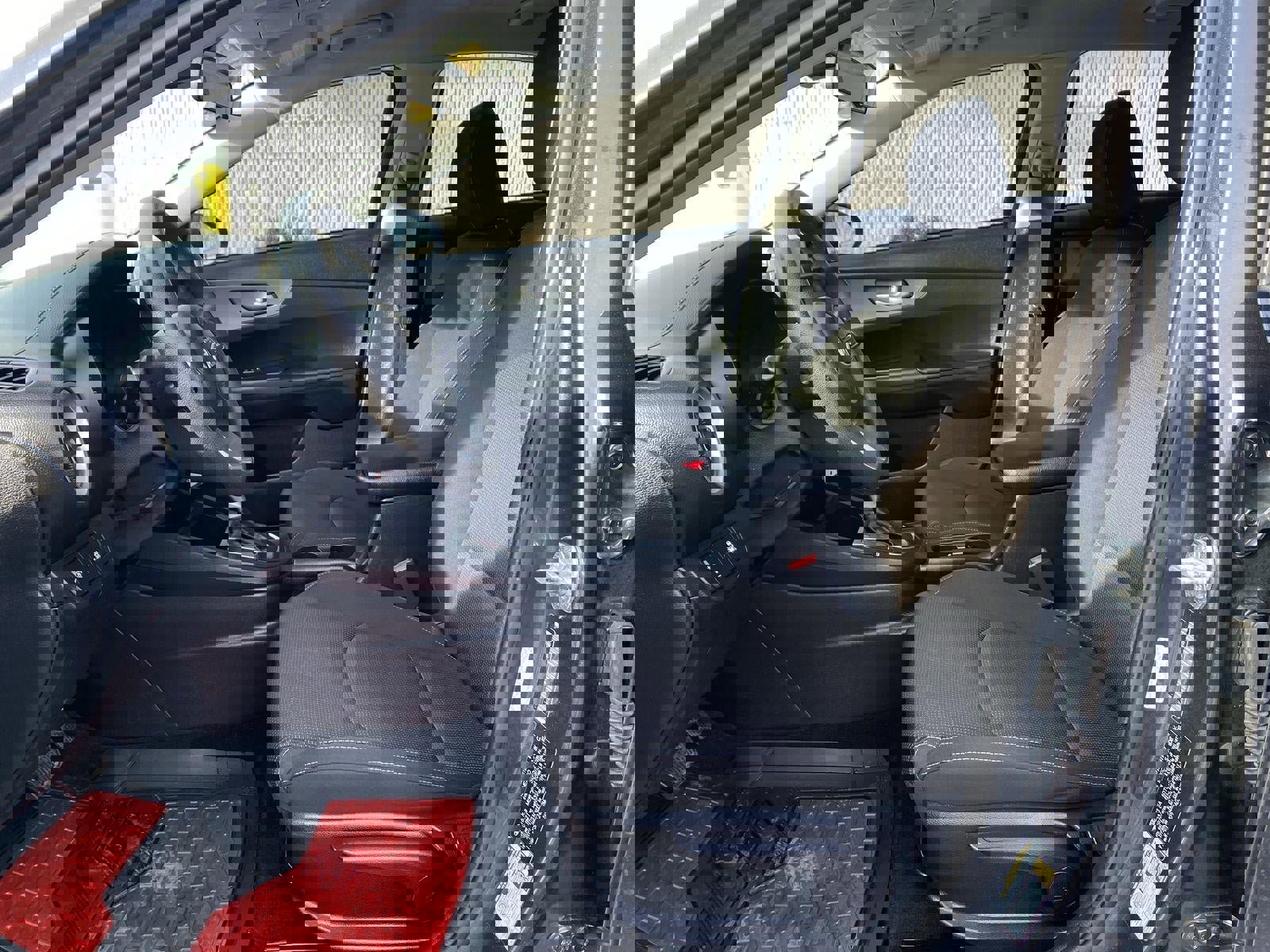 Used 2021 Kia Forte LXS image 10