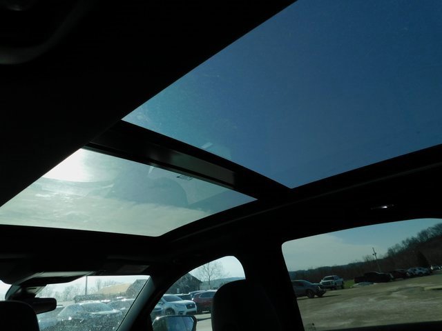 Used 2024 Chevrolet Equinox RS w/ RS Leather Package image 23