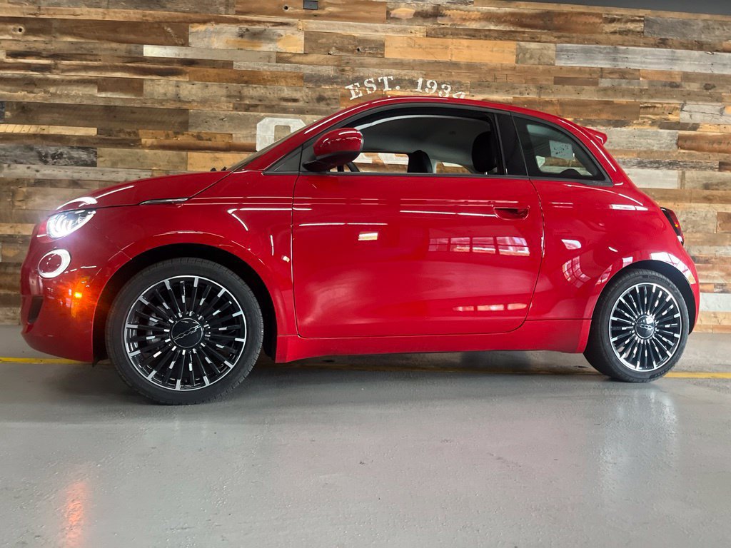 Used 2024 FIAT 500 e (RED) FWD image 16