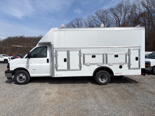 New 2026 GMC Savana 3500 w/ Power Convenience Package RWD image 2