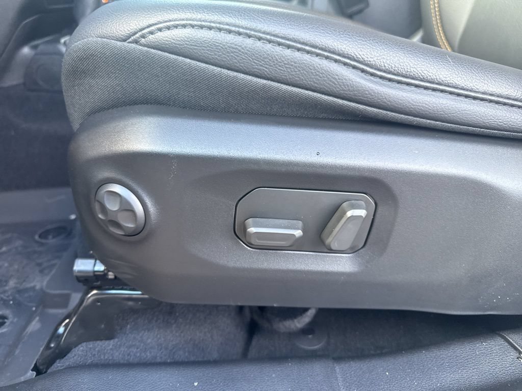 New 2025 Jeep Wrangler Unlimited Sahara AWD/4WD image 16