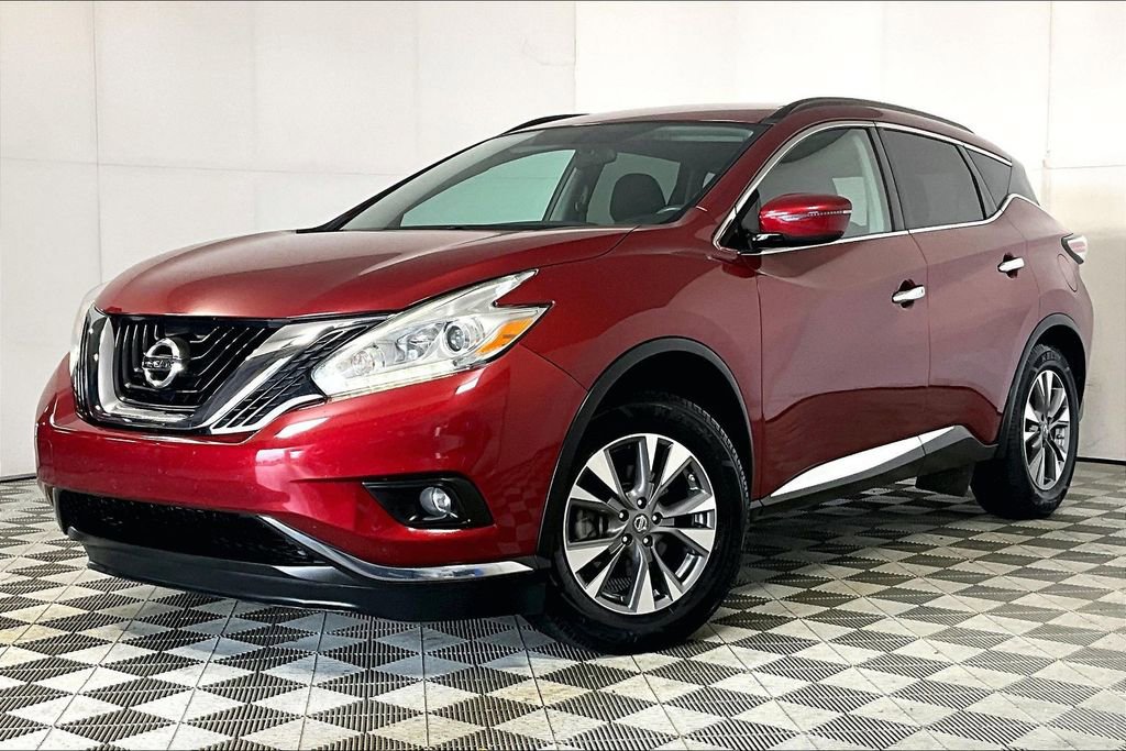 Used 2017 Nissan Murano SV image 2