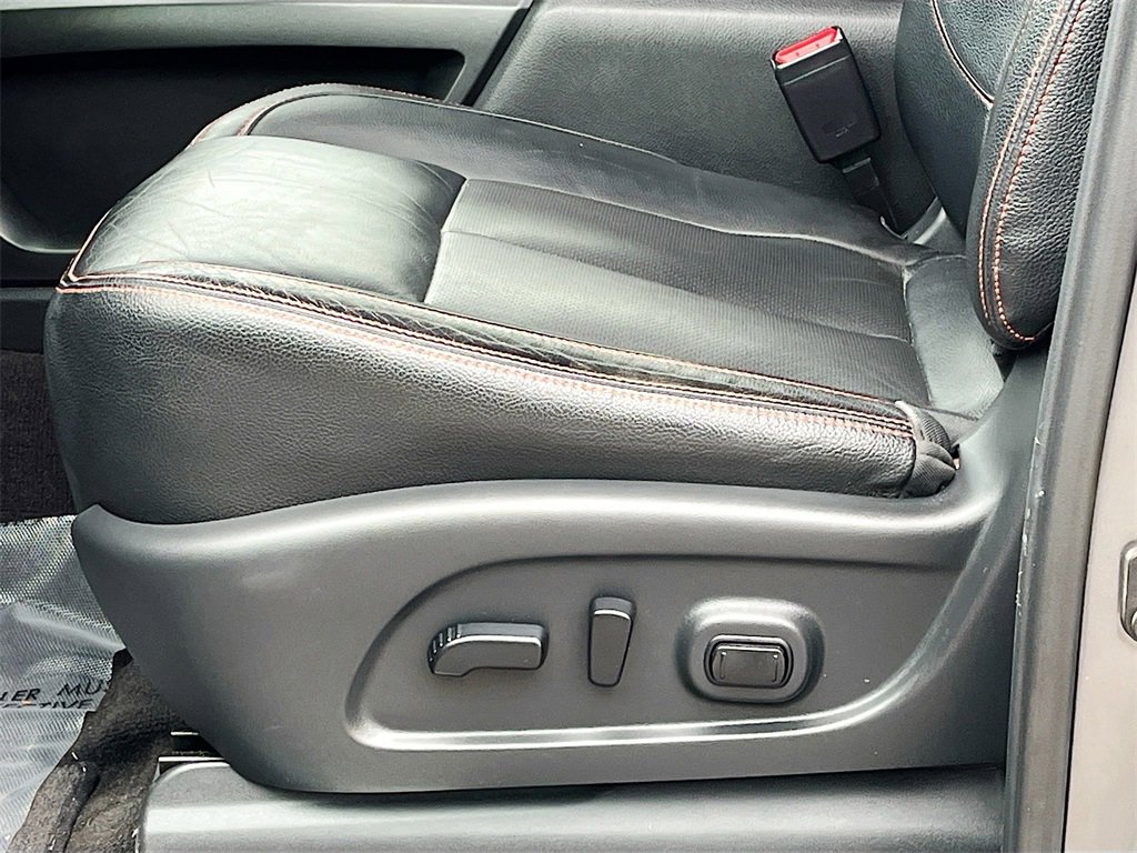 Used 2021 Nissan Titan PRO-4X w/ Pro-4x Convenience Package image 17