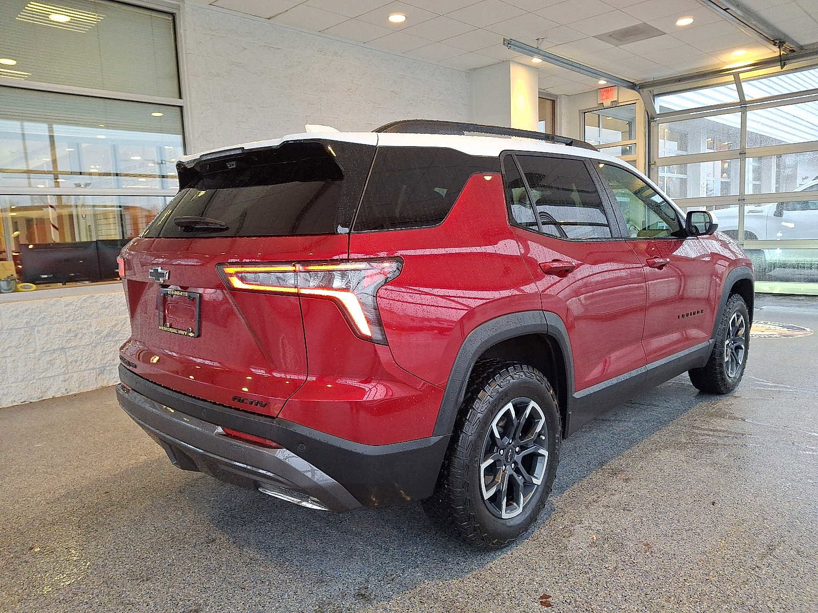Certified 2025 Chevrolet Equinox ACTIV w/ Safety and Technology Package image 7