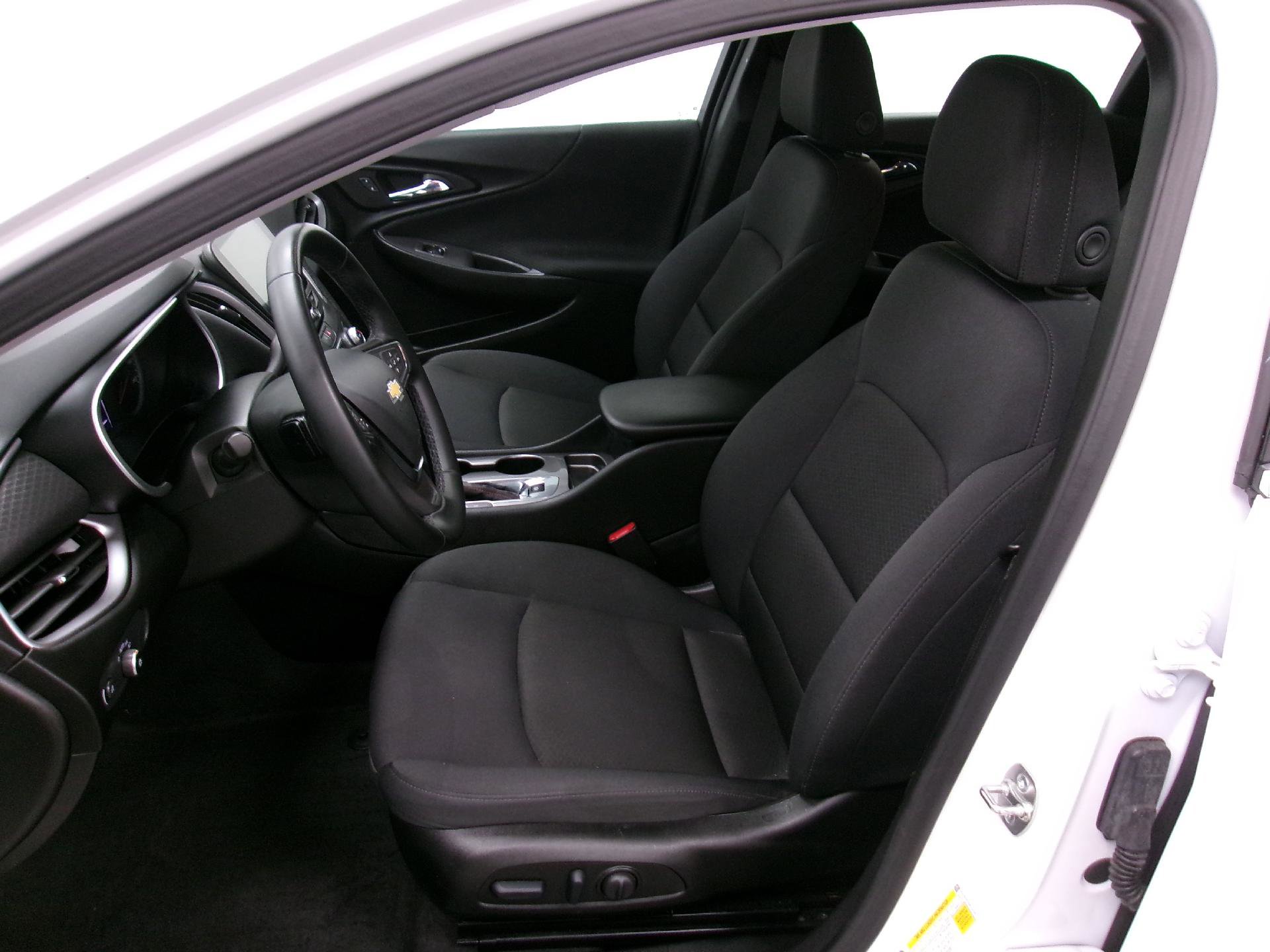 Certified 2025 Chevrolet Malibu RS image 8