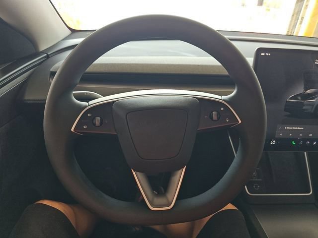 Used 2026 Tesla Model Y AWD image 6