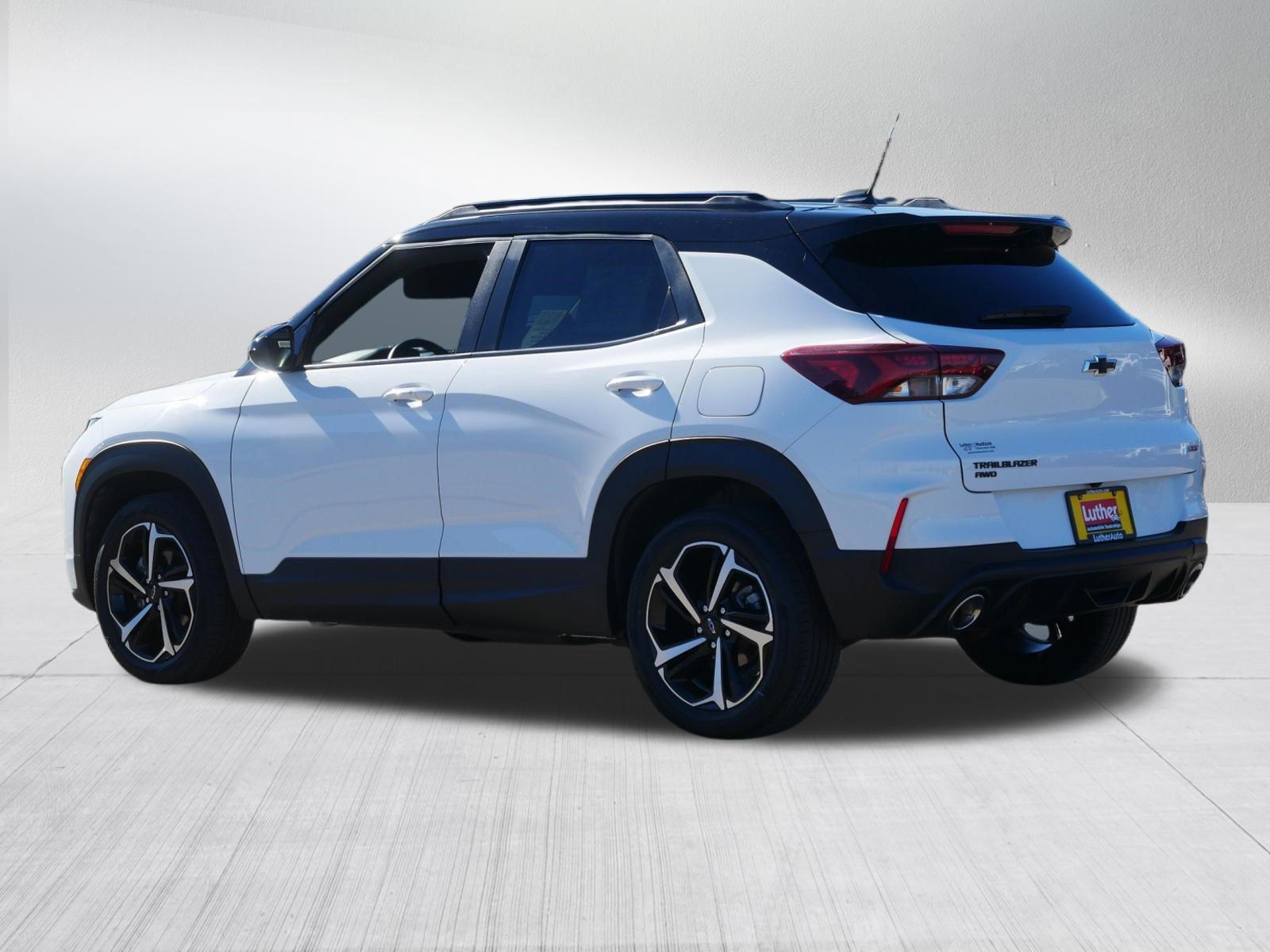 Used 2023 Chevrolet TrailBlazer RS w/ Sun and Liftgate Package AWD/4WD image 5