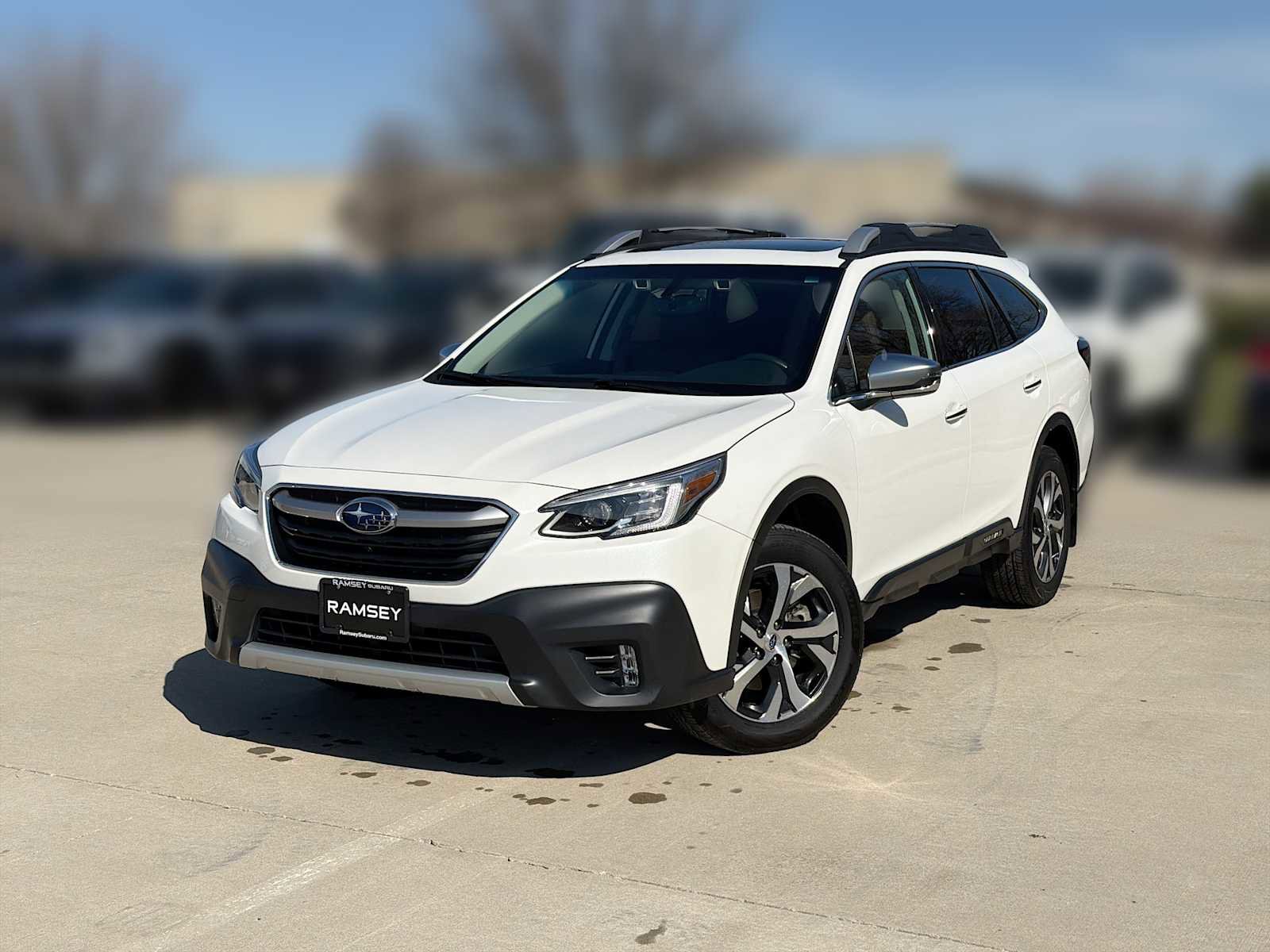 Used 2022 Subaru Outback Touring image 1
