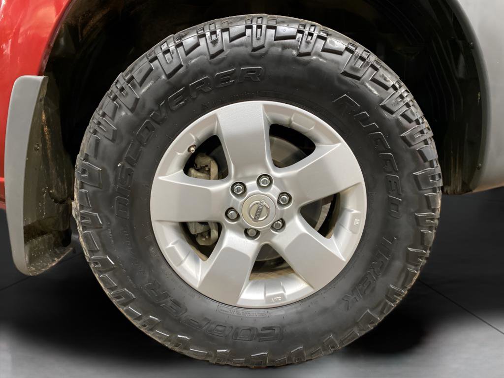 Used 2013 Nissan Xterra S image 18