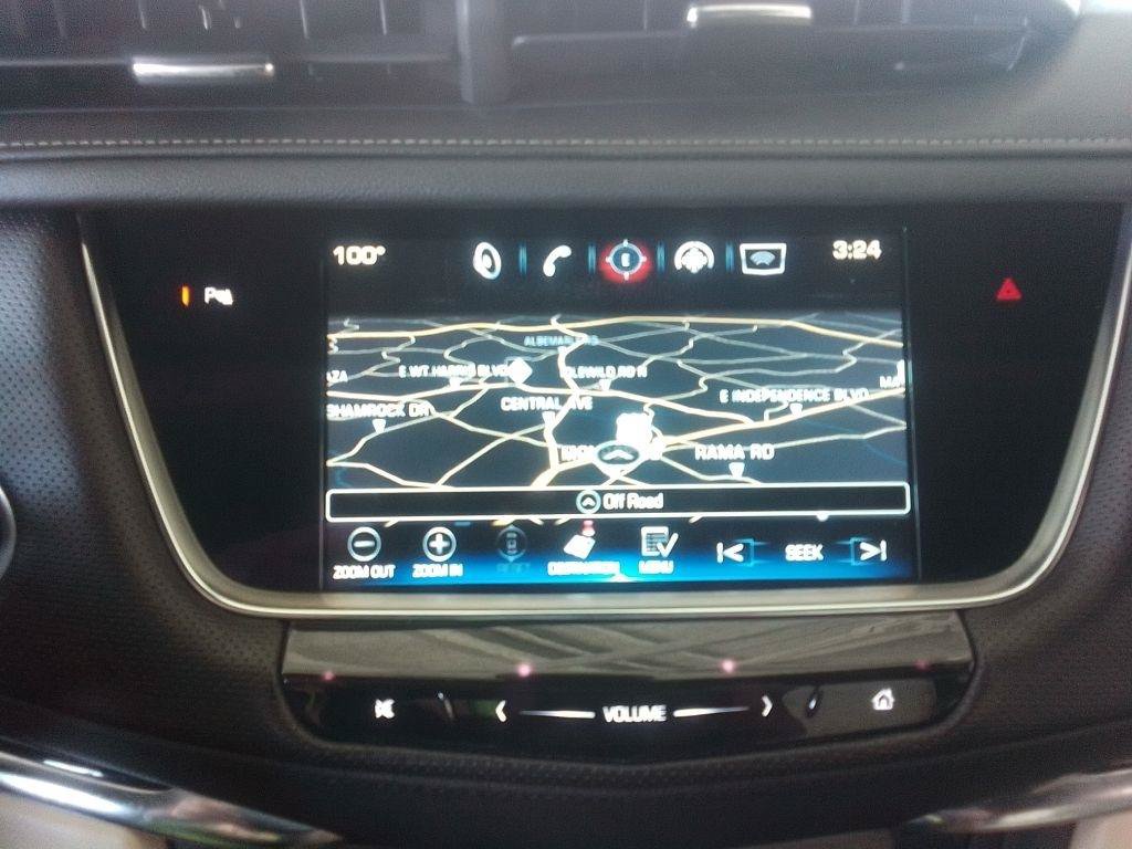 Used 2017 Cadillac XT5 Luxury w/ Driver Awareness Package FWD image 10
