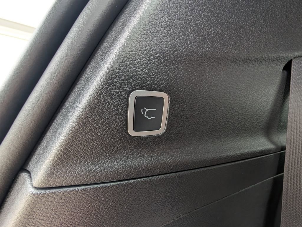 New 2026 Chrysler Pacifica Select w/ S Appearance Package image 42