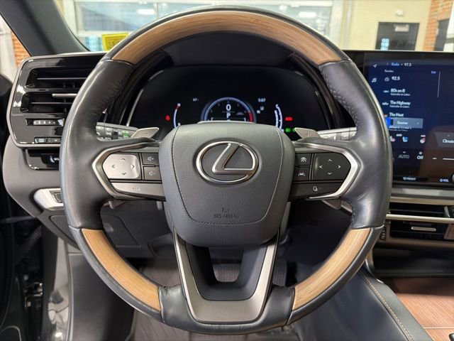 Used 2023 Lexus RX 350 Premium Plus w/ Accessory Package AWD/4WD image 13