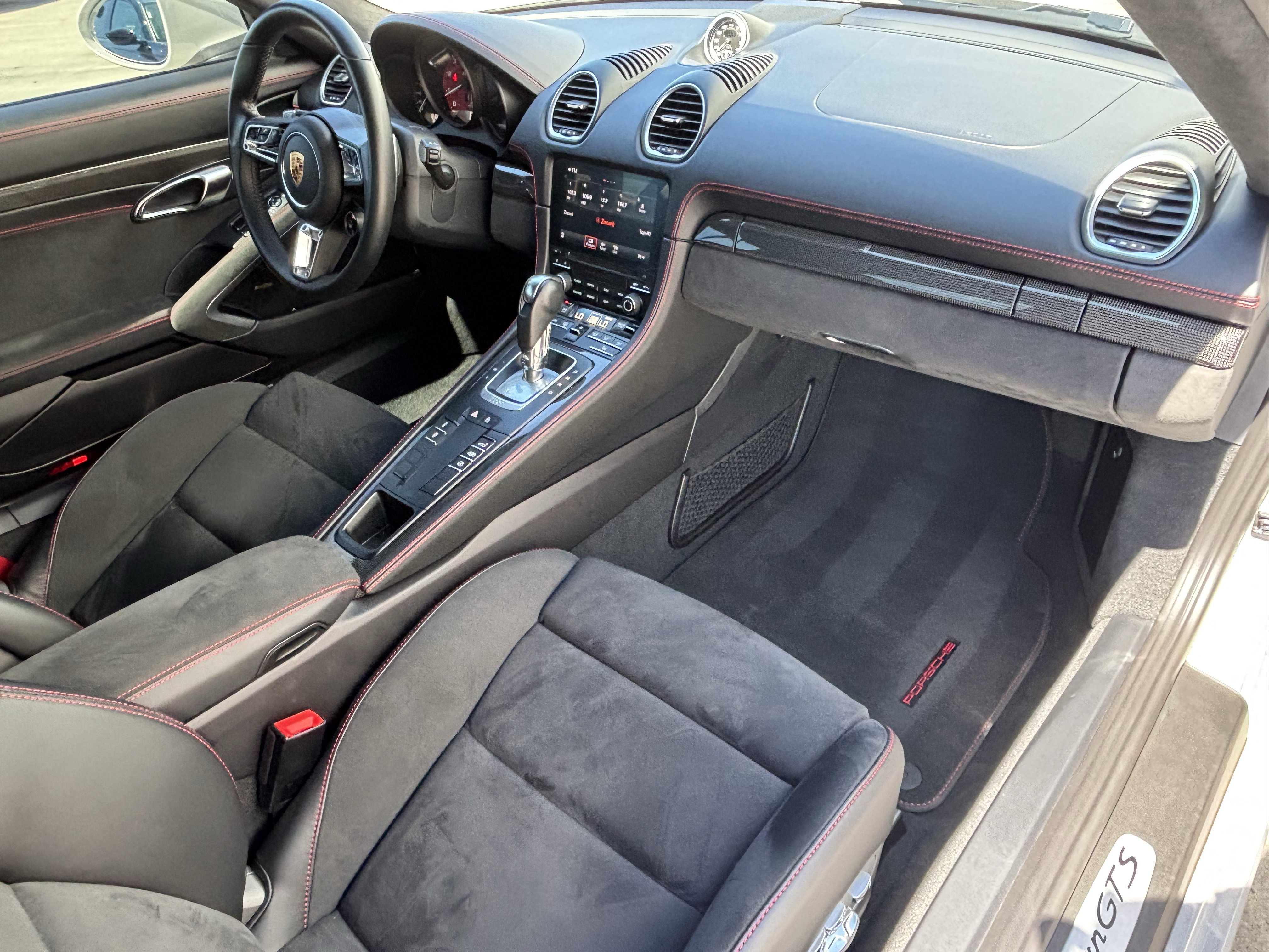 Used 2022 Porsche 718 Cayman GTS RWD image 8