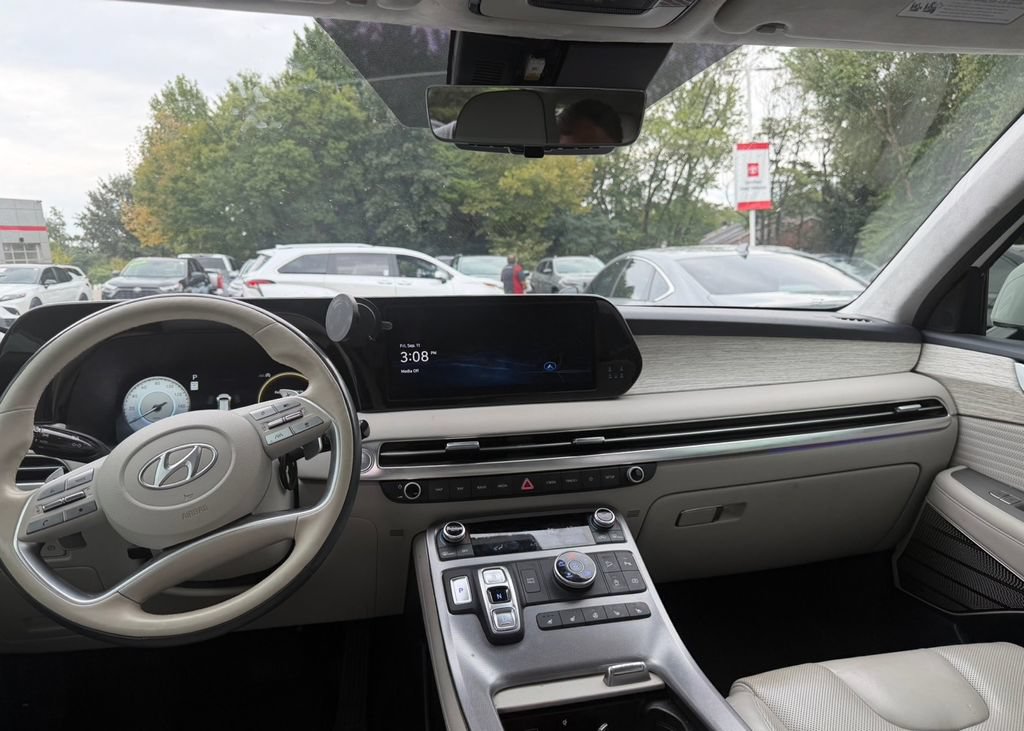 Used 2023 Hyundai Palisade Calligraphy AWD/4WD image 11