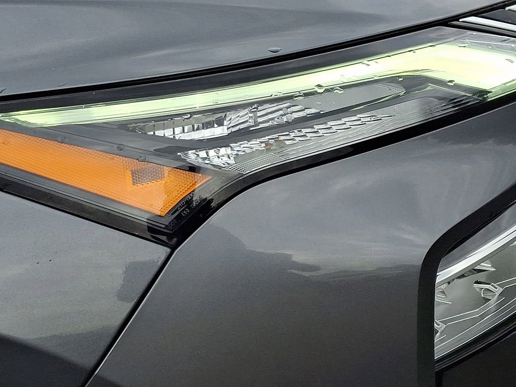 Certified 2023 Nissan Rogue SV w/ SV Premium B Package AWD/4WD image 9