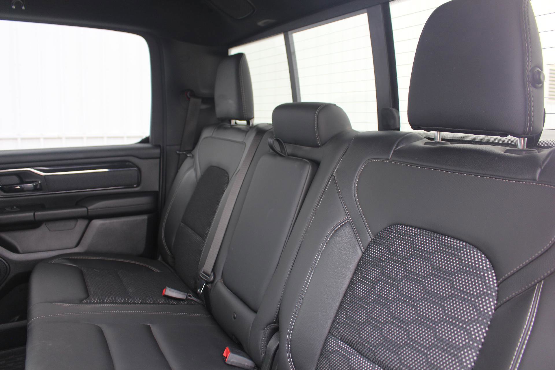 Used 2021 RAM 1500 4x4 Crew Cab image 19