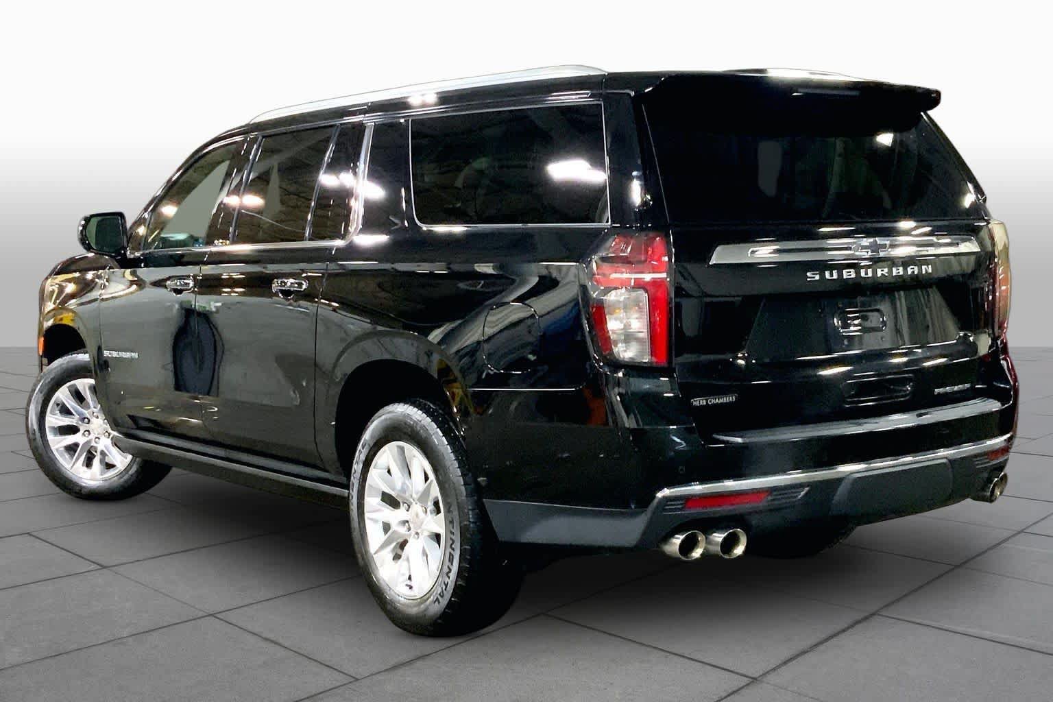 Used 2023 Chevrolet Suburban Premier w/ Max Trailering Package AWD/4WD image 12