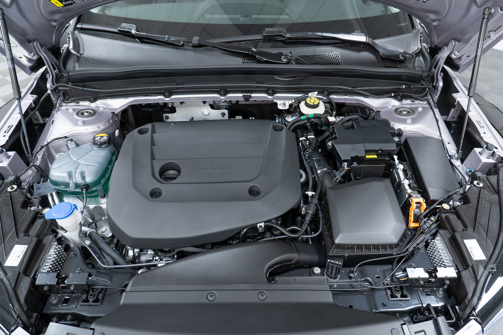 New 2026 Volvo XC40 B5 Plus w/ Protection Package Premier image 9