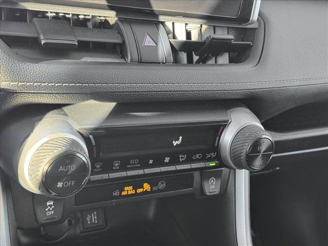 Used 2024 Toyota RAV4 XLE image 15