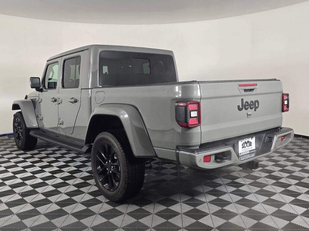 Used 2022 Jeep Gladiator Overland image 5