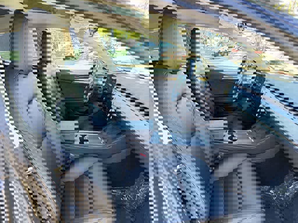 Used 2022 Tesla Model 3 image 40