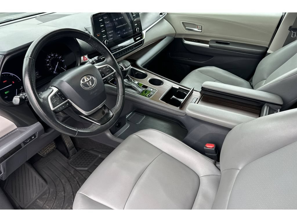 Used 2021 Toyota Sienna XLE FWD image 10