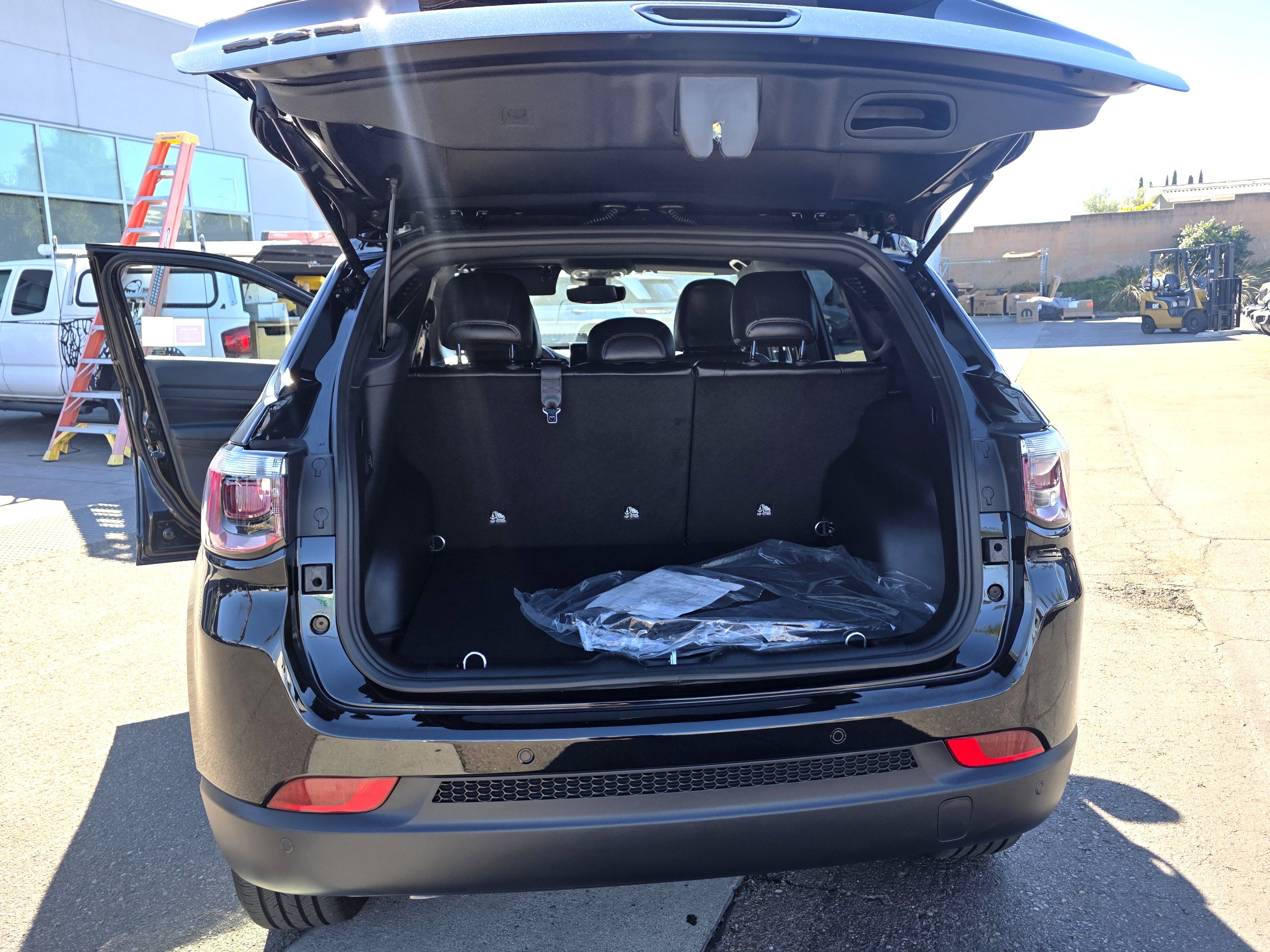 New 2026 Jeep Compass Limited AWD/4WD image 18