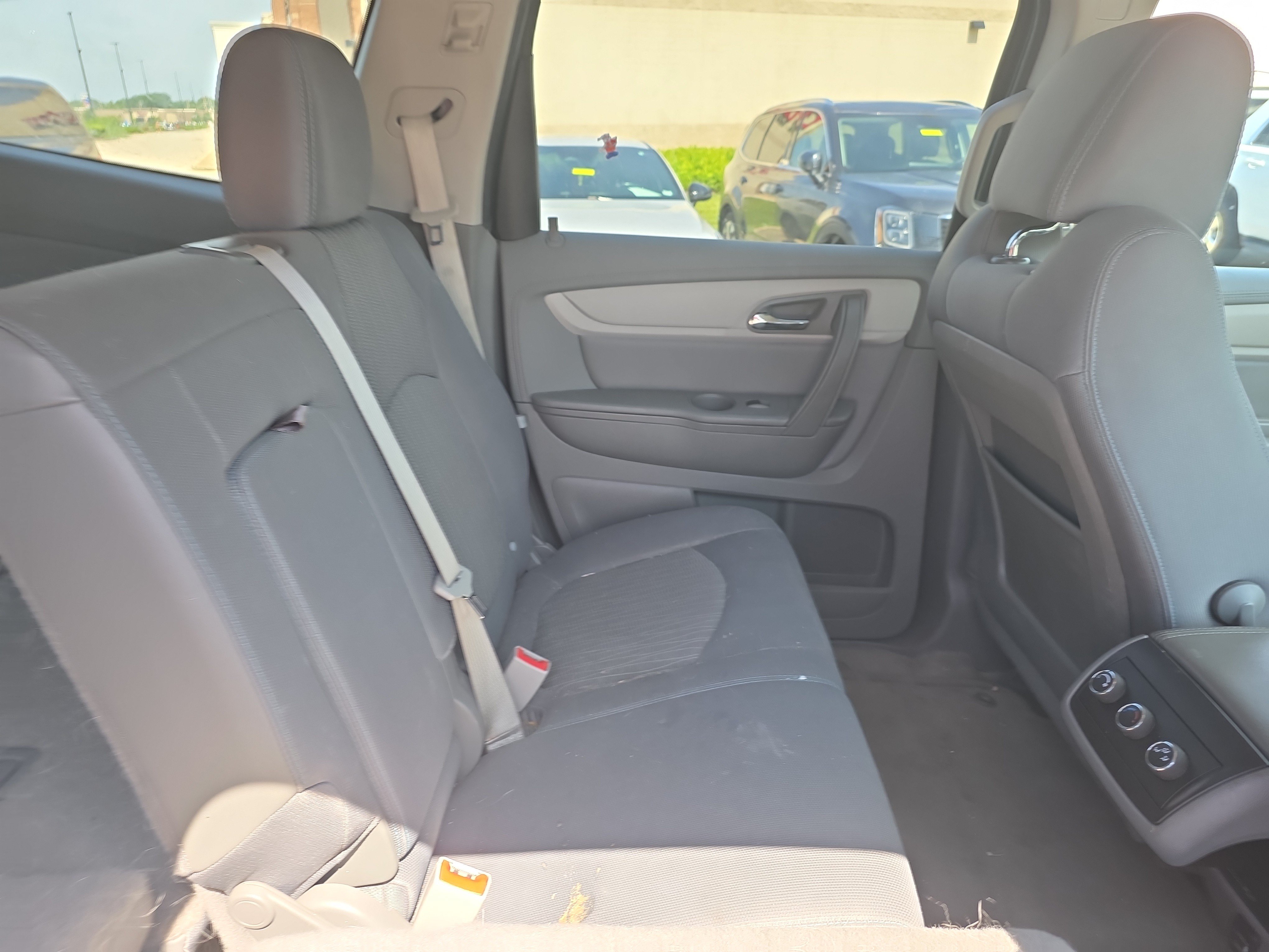 Used 2017 Chevrolet Traverse LS FWD image 12