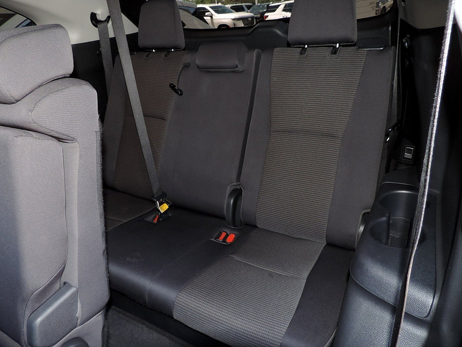 Used 2023 Toyota Highlander LE FWD image 15