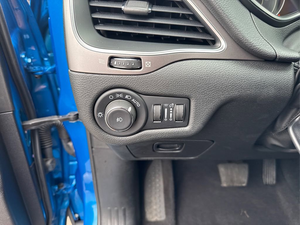 Used 2022 Jeep Cherokee Latitude Lux image 23