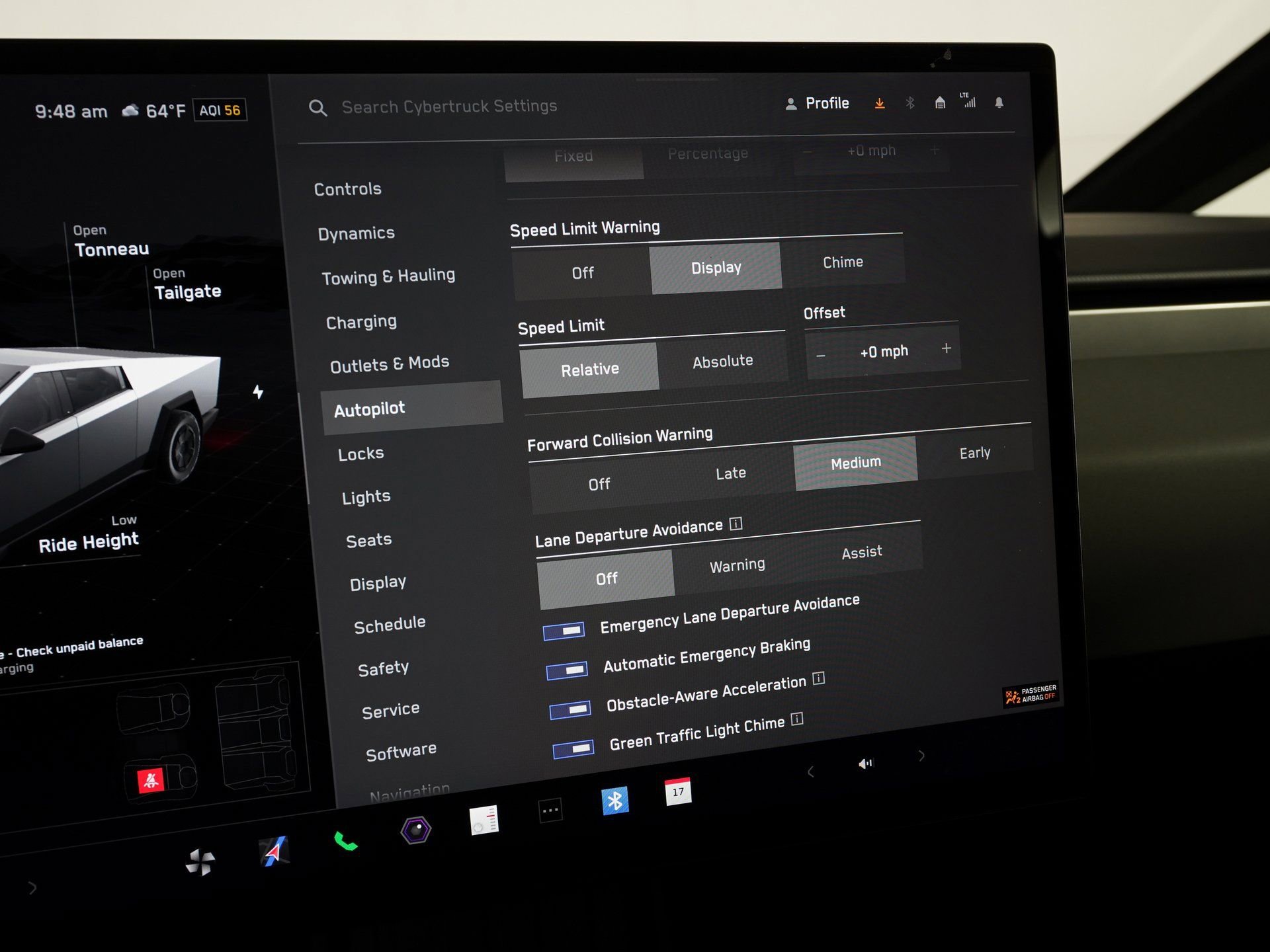 Used 2025 Tesla Cybertruck AWD Crew Cab image 25