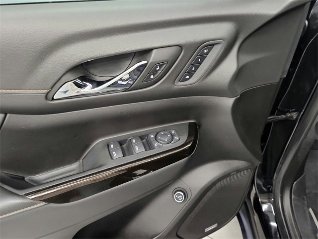 Used 2023 GMC Acadia AT4 image 23