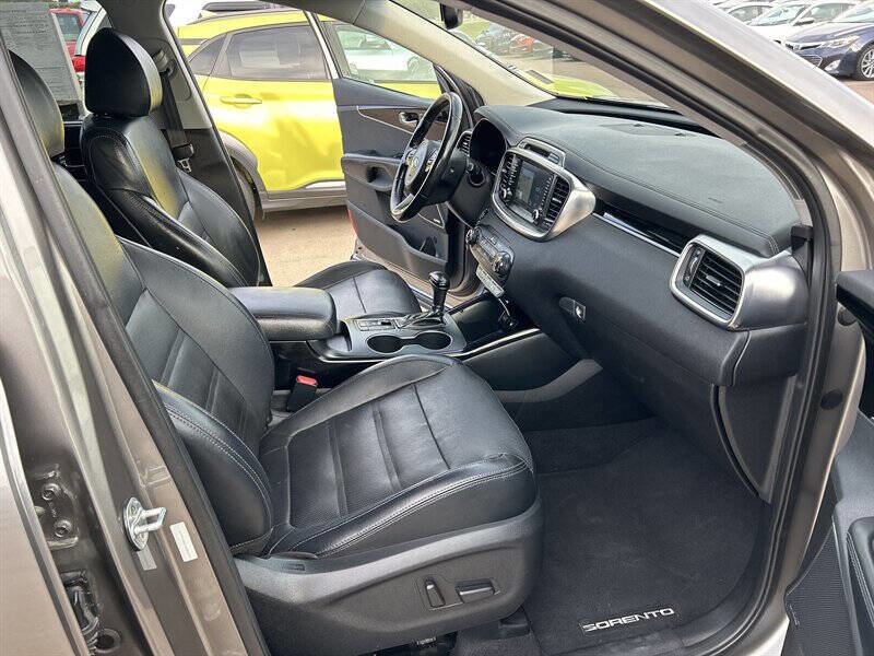 Used 2018 Kia Sorento SX FWD image 26