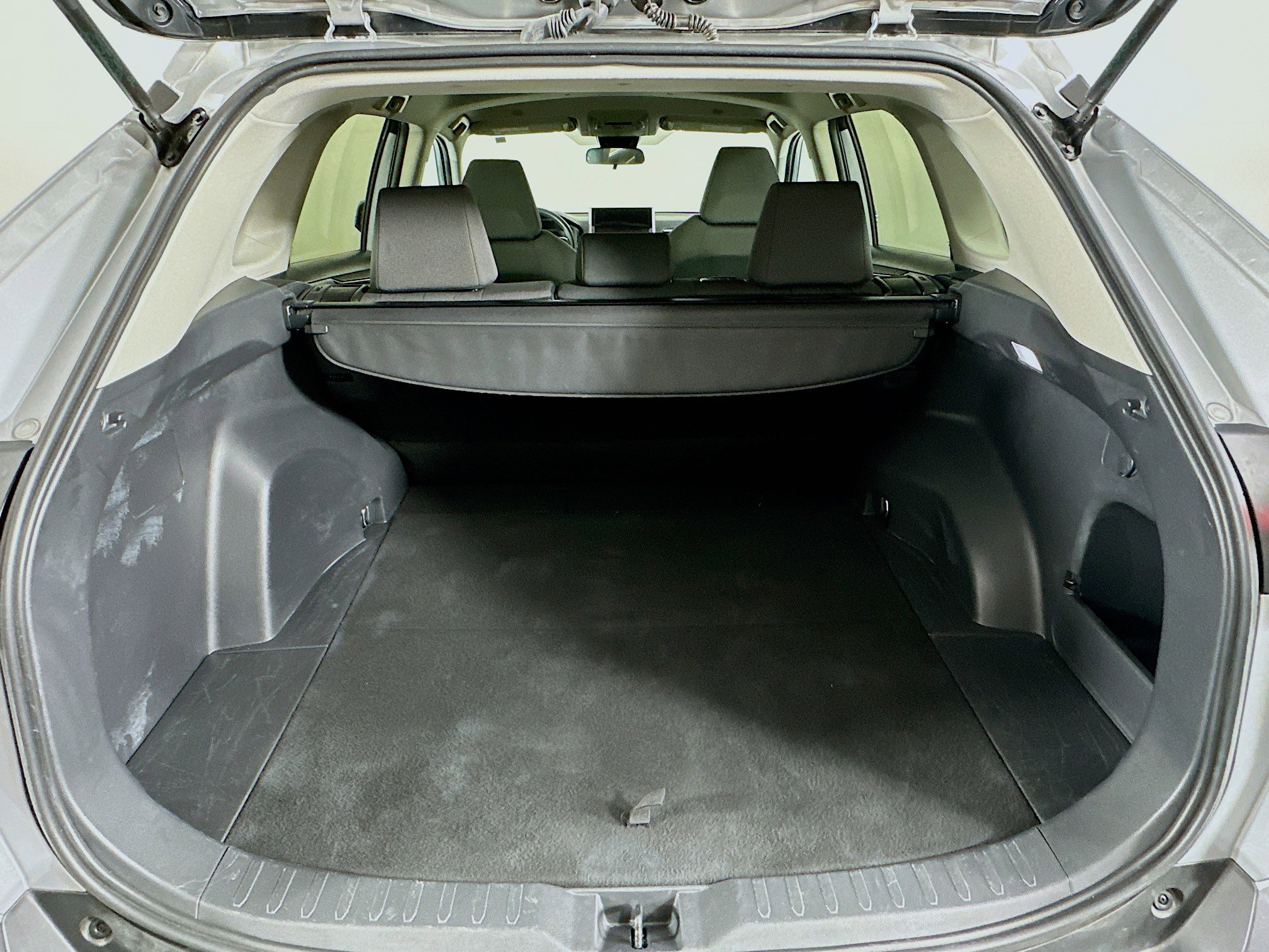 Used 2024 Toyota RAV4 XLE image 29