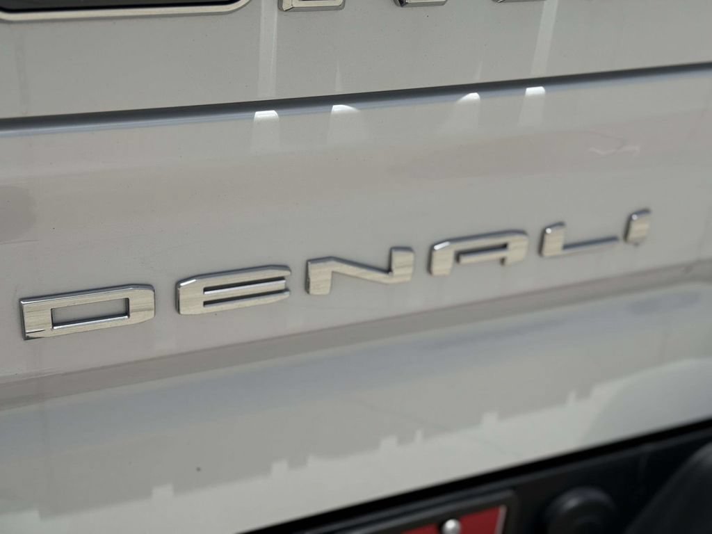 Used 2025 GMC Sierra 1500 Denali Ultimate AWD/4WD image 43