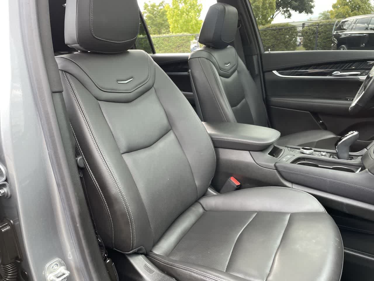 Certified 2025 Cadillac XT6 Premium Luxury AWD/4WD image 14