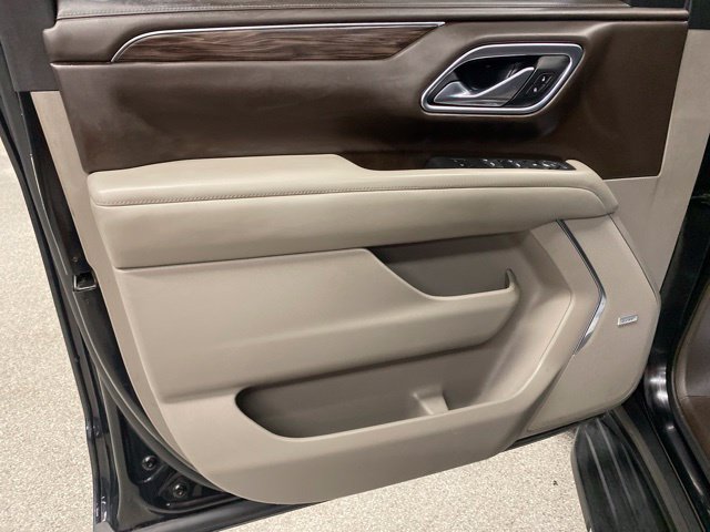 Used 2021 Chevrolet Suburban LT AWD/4WD image 33