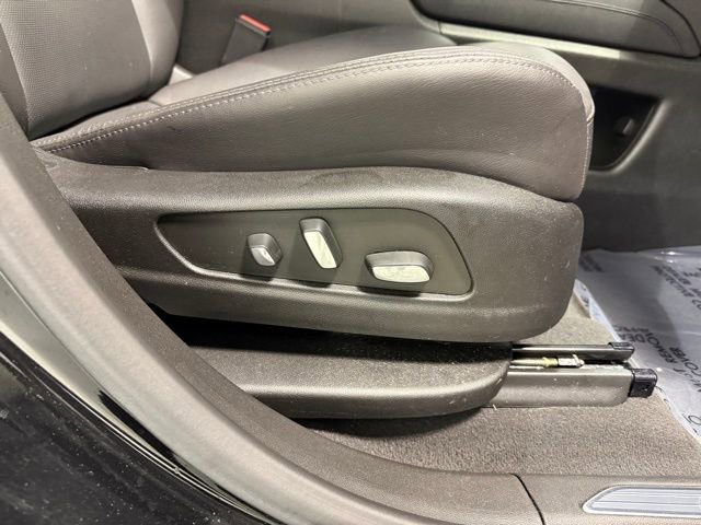 Used 2025 Cadillac XT5 Premium Luxury image 29