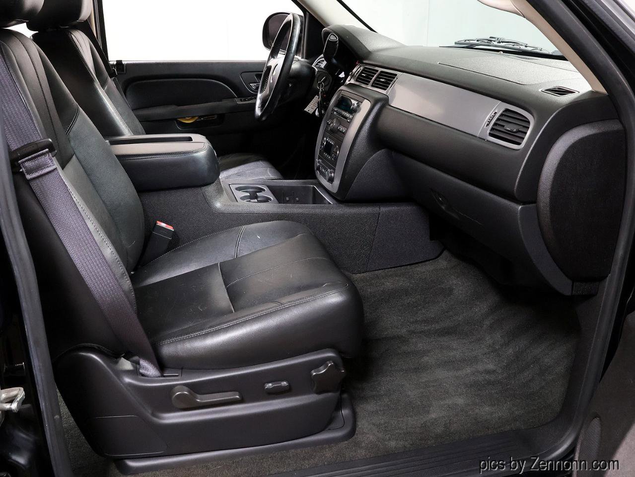 Used 2013 Chevrolet Avalanche LT w/ Suspension Package, Off-Road image 20